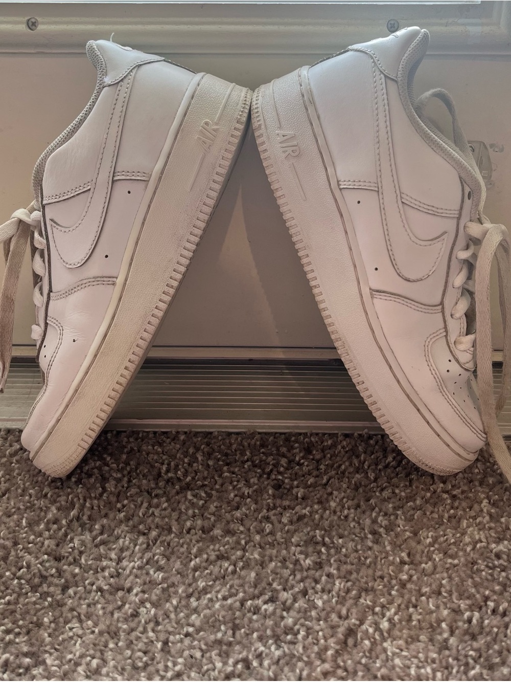 Nike Air Force 1 leather tennis shoes 38.5/8